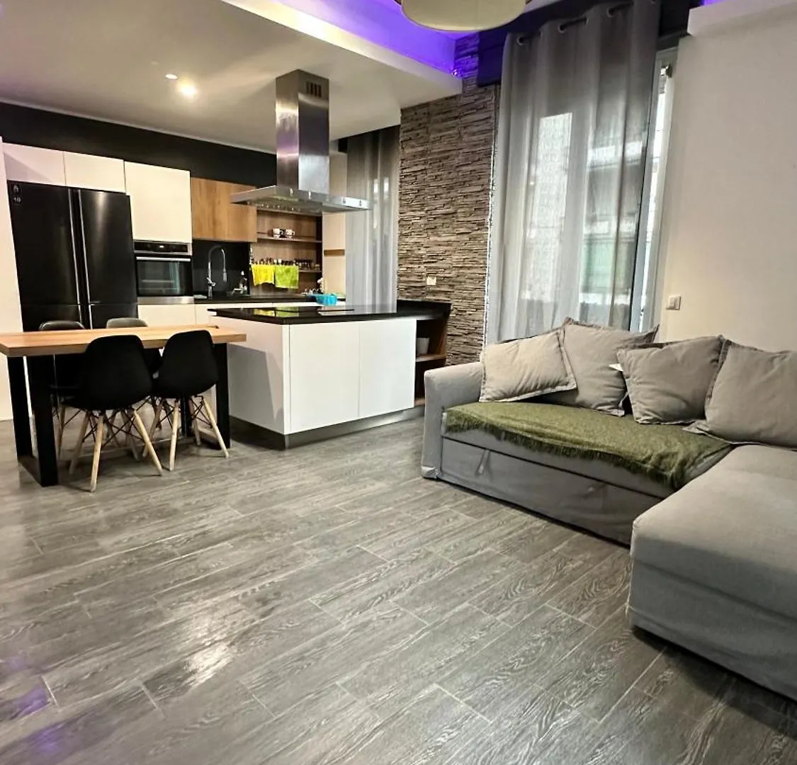 Apartment Green House Como