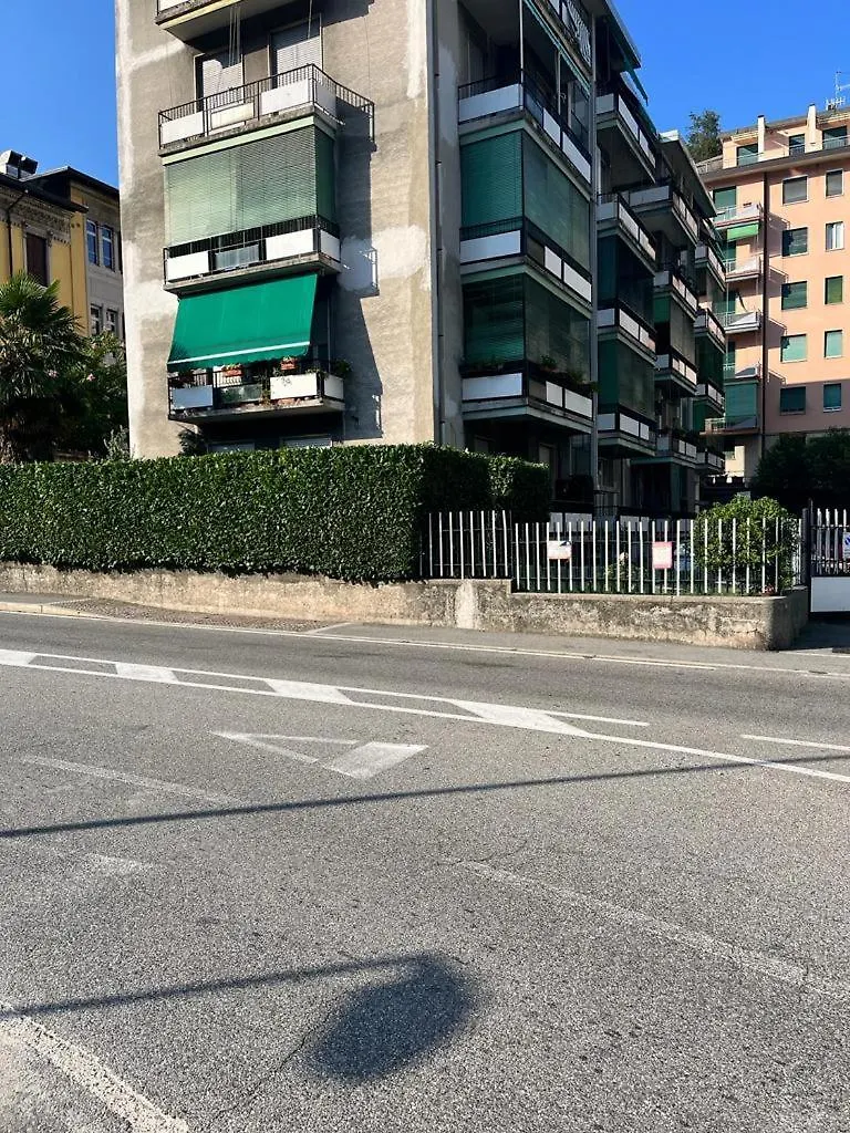 Green House Como 0*,  Italy